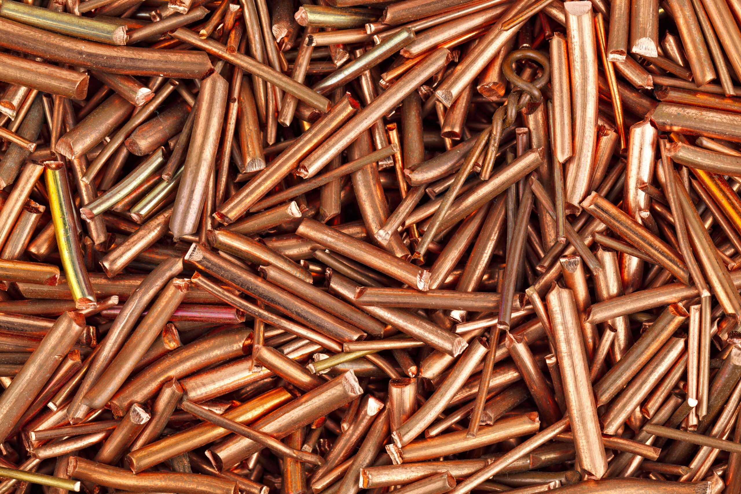copper wire is cut into pieces